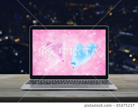 Business internet dating online, Valentines day concept Business internet dating online, Valentines day concept 85875237