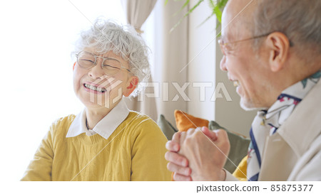 A good senior couple A good senior couple 85875377