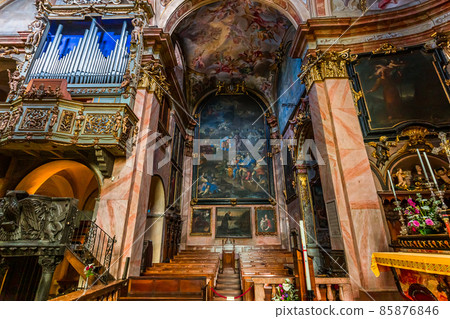 Basilica di Orta, Orta san Giulio, italy Basilica di Orta, Orta san Giulio, italy 85876846