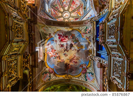 Basilica di Orta, Orta san Giulio, italy Basilica di Orta, Orta san Giulio, italy 85876867