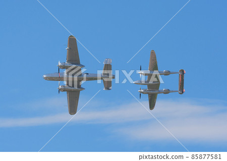 B-25J Mitchell & P-38L Lightning formation flight 85877581
