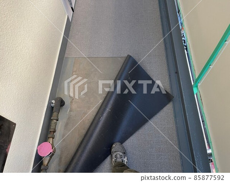 Long sheet waterproofing work 85877592