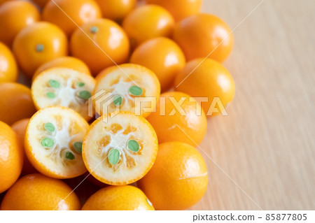 Lots of kumquats Lots of kumquats 85877805