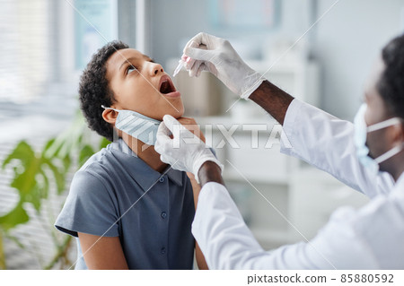 Oral Vaccination for Children 85880592