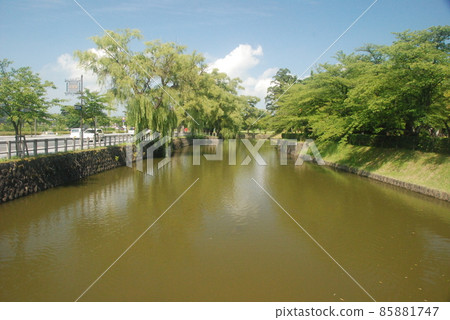 鶴岡城水堀（山形縣鶴岡市馬場町） 85881747