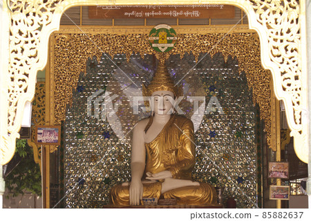 Buddhist temple complex Shwedagon is a historical symbol of Buddhism, Myanmar Buddhist temple complex Shwedagon is a historical symbol of Buddhism, Myanmar 85882637