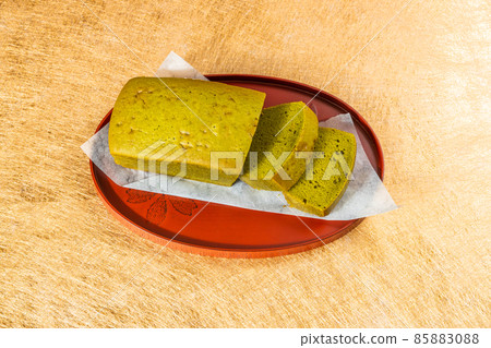 使用抹茶的抹茶蛋糕 85883088