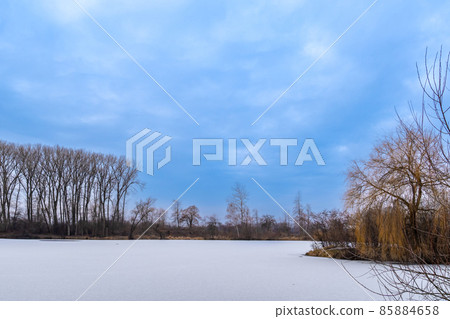 frozen natural lake in winter frozen natural lake in winter 85884658