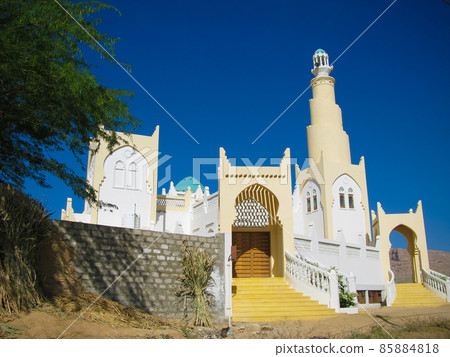 Exterior view of Aidaroos mosque, Tarim, Hadhramaut, Yemen 85884818