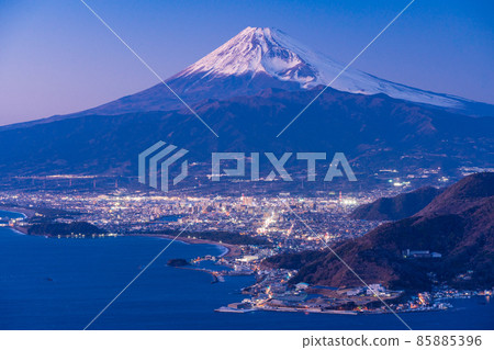 (靜岡縣)沼津路燈和富士山 (靜岡縣)沼津路燈和富士山 85885396