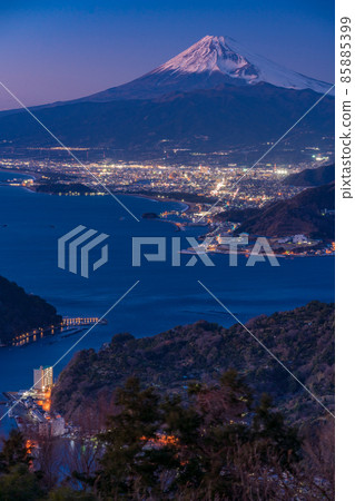 (靜岡縣)沼津路燈和富士山 (靜岡縣)沼津路燈和富士山 85885399