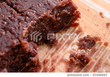 lifting, up, close-up 85886665