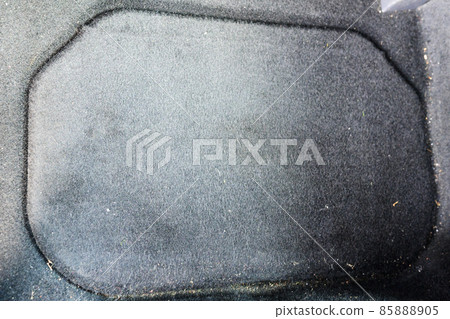 Internal small trunks in the car under the feet of the passenger seats. 85888905