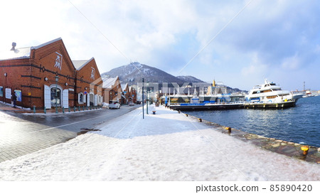 Hakodate Bay Area Red Brick Warehouses in Winter 11 Hakodate Bay Area Red Brick Warehouses in Winter 11 85890420