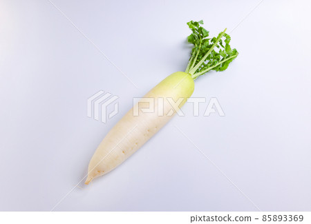 Japanese radish white background 85893369