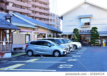 神奈川縣秦野市鶴卷溫泉工房裡湯和停車場 85894534