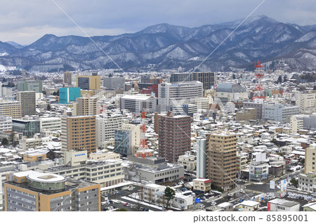 雪山形市 85895001