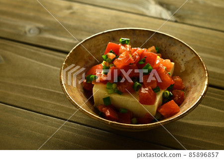 Tomato who's cold guy Tomato who's cold guy 85896857