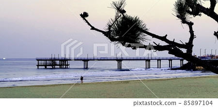 釜山松亭海水浴場前的日落 釜山松亭海水浴場前的日落 85897104