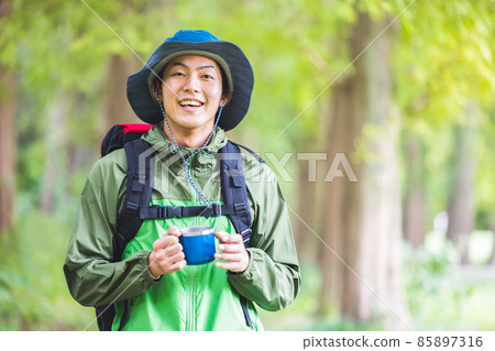 trekking  85897316