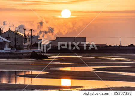 Flats on the New Bokkyo Coast 85897322