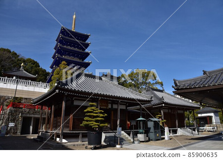 An easy delivery temple, founded by Prince Shotoku, Japan's first Kannon sacred place 85900635