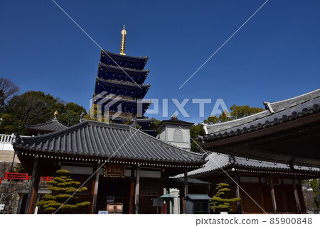 An easy delivery temple, founded by Prince Shotoku, Japan's first Kannon sacred place 85900848
