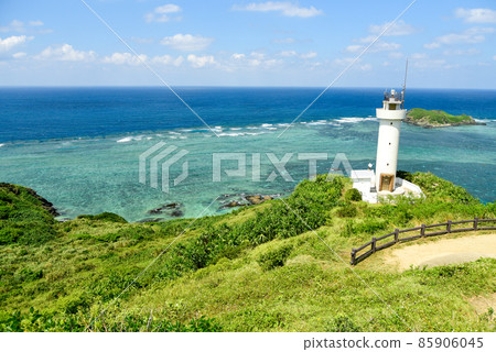 從石垣島最北端的平久保崎燈塔眺望絕景 85906045
