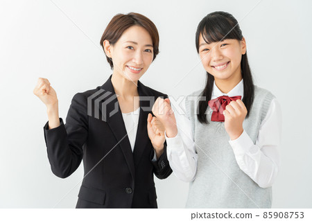 初中生,高中生,婦女學習,參加考試,學習 初中生,高中生,婦女學習,參加考試,學習 85908753