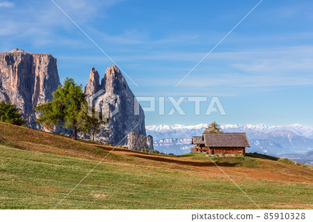 Scenic view of Punta Euringer mountain and Val Gardena mountains from Seiser Alm plateau Scenic view of Punta Euringer mountain and Val Gardena mountains from Seiser Alm plateau 85910328