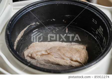 Boiled pork made with a rice cooker 85911274