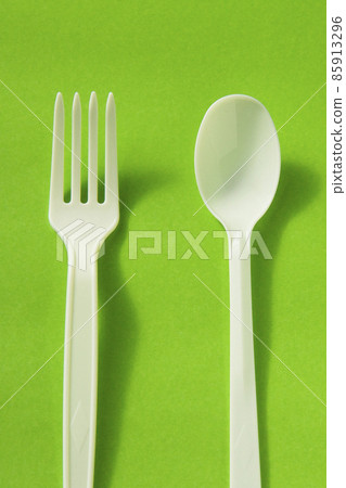 Disposable plastic products (forks and spoons) Disposable plastic products (forks and spoons) 85913296
