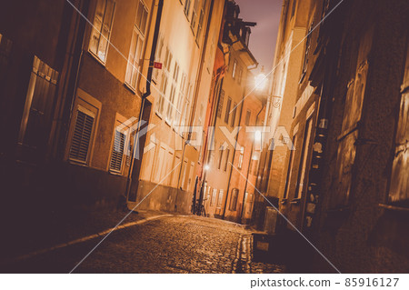 格姆拉斯坦老城夜景 85916127