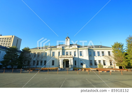 [山口縣]晴空下的舊山口縣議會大樓（山口縣政府博物館） 85918132