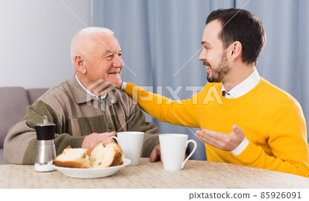 Elderly father and son breakfast 85926091
