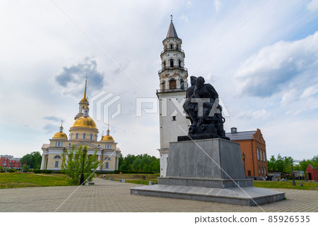 Resurrection Church, Nevyanskaya inclined tower and monument to Peter I and N. Demidov. 85926535