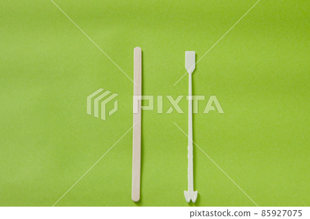 免費分發攪拌器（木製和塑料） 85927075