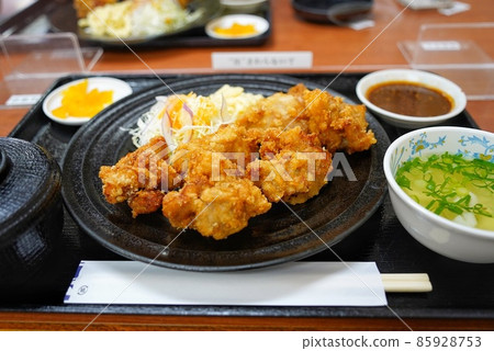 油炸套餐因為量大 85928753