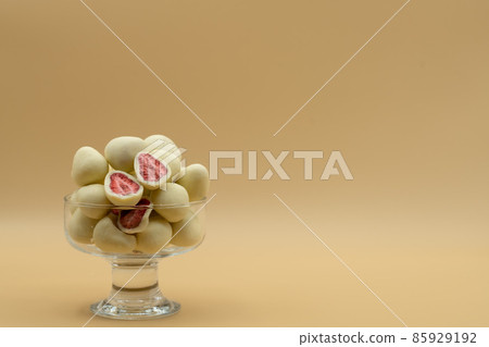 [Valentine] Strawberry Truffle White Chocolate [White Day] 85929192