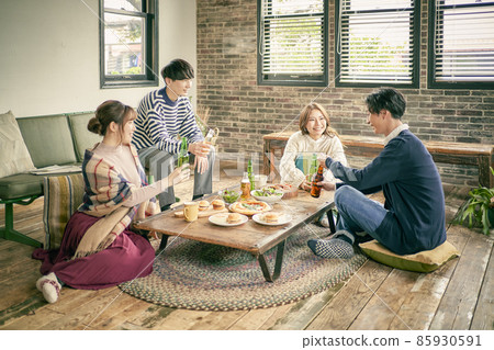 家庭聚會 85930591