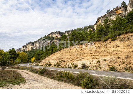 The karstic cliffs in large lagoon of Tobar in Beteta, Cuenca, Castilla la Mancha, Spain The karstic cliffs in large lagoon of Tobar in Beteta, Cuenca, Castilla la Mancha, Spain 85932022