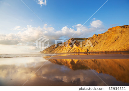 New Zealand coast 85934831