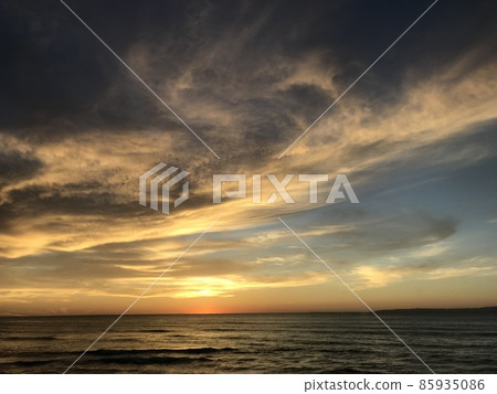 Next to the Sea of Japan and sunset at twilight 85935086