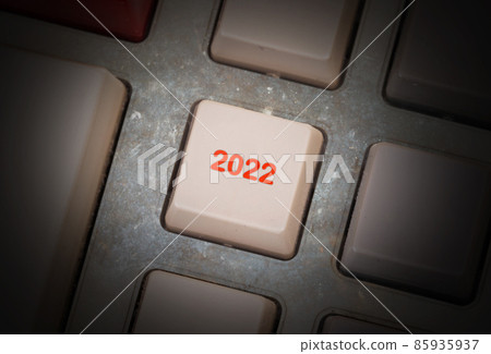 2022 button on an vintage keyboard 85935937