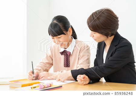 Junior high school, high school, female, study, examination, education, learning Junior high school, high school, female, study, examination, education, learning 85936248