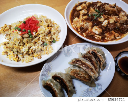 炒飯、餃子、麻婆豆腐 炒飯、餃子、麻婆豆腐 85936721
