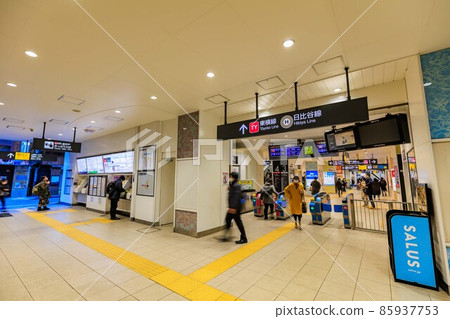 東京目黑區中目黑站前的街景 85937753