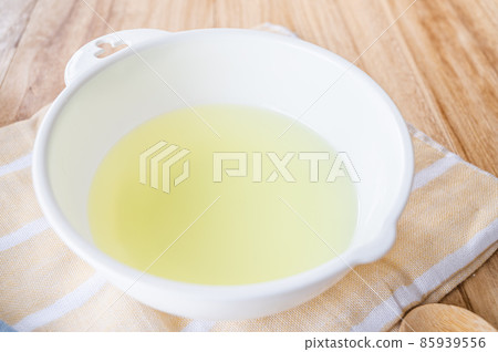 Whey made from cream cheese 85939556