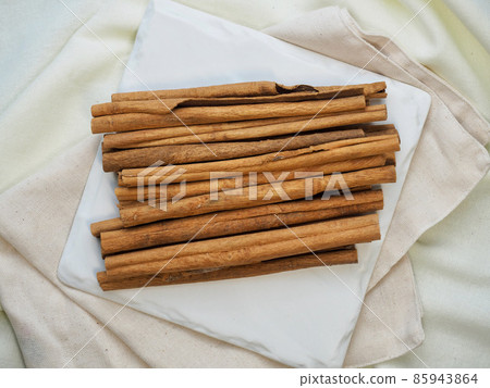 Dried spice cinnamon, cooking ingredients Dried spice cinnamon, cooking ingredients 85943864