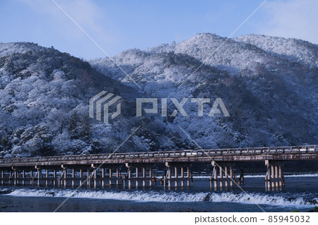 有雪的嵐山 有雪的嵐山 85945032